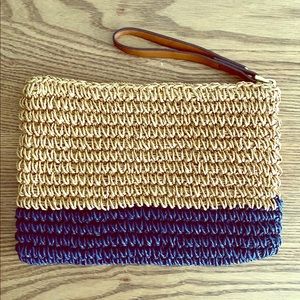 Gap woven wristlet